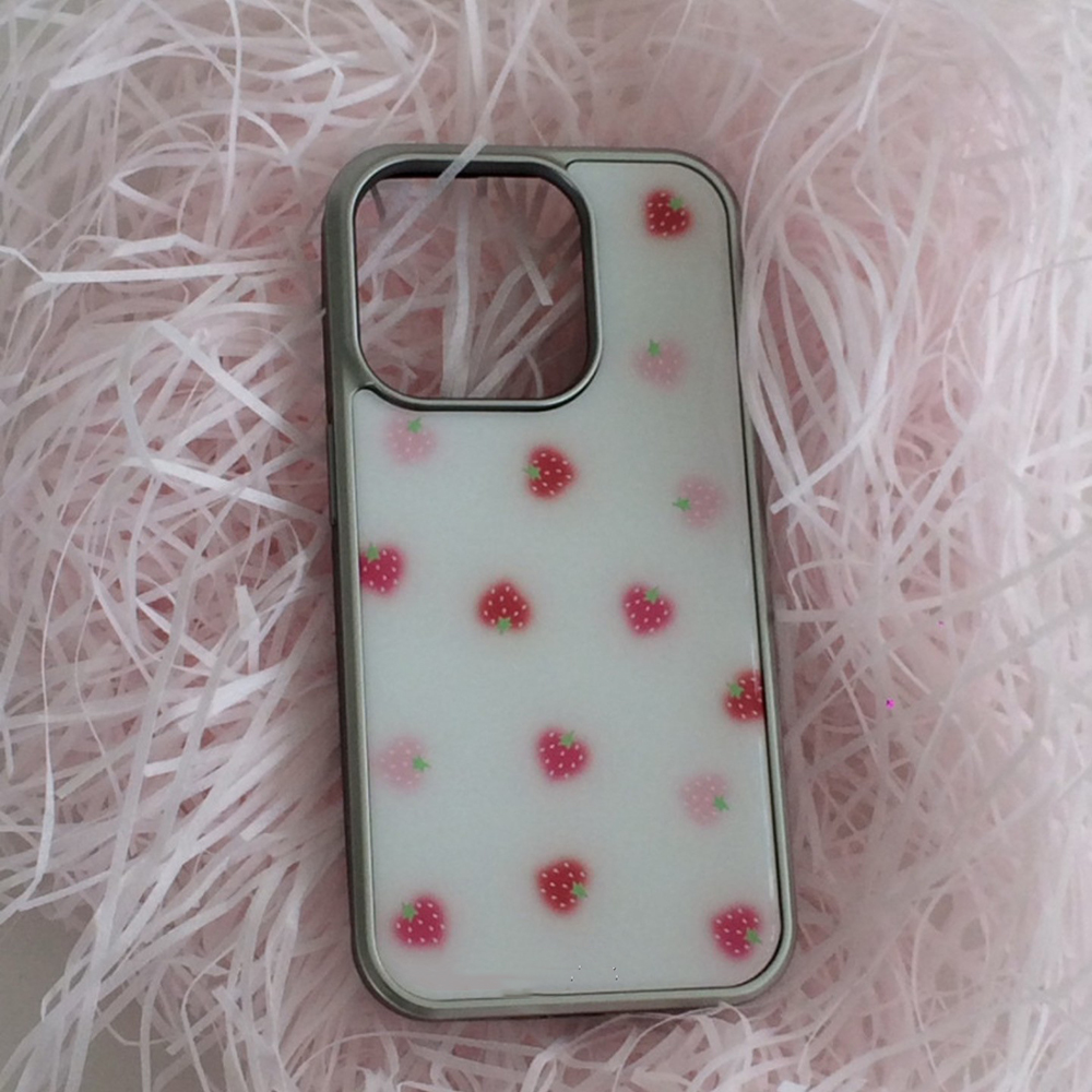 Ins Korean Strawberry With Cre - огляд і ціна Phone Cases That Charge Your Phone